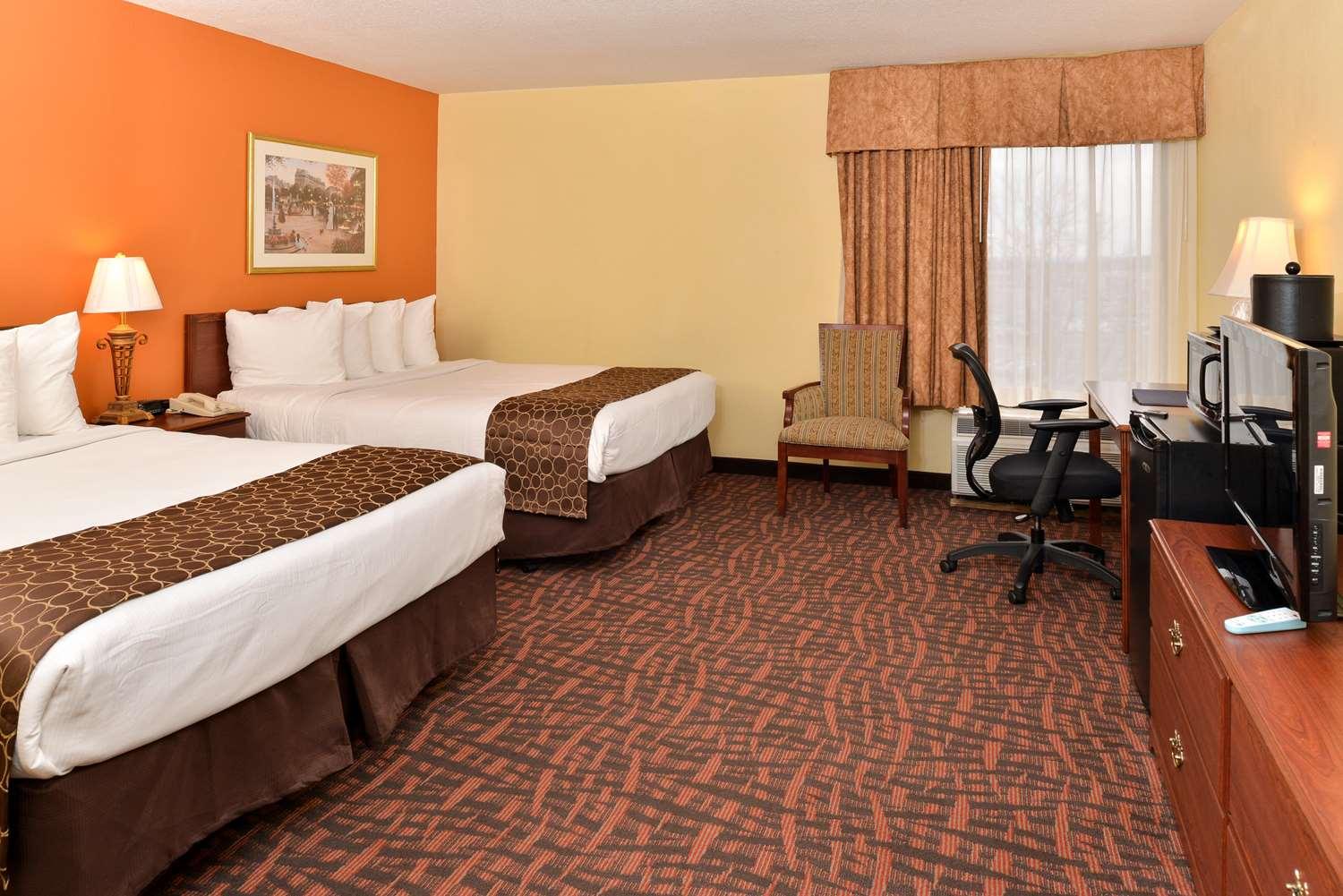 Best Western Louisville East Inn & Suites Exteriér fotografie