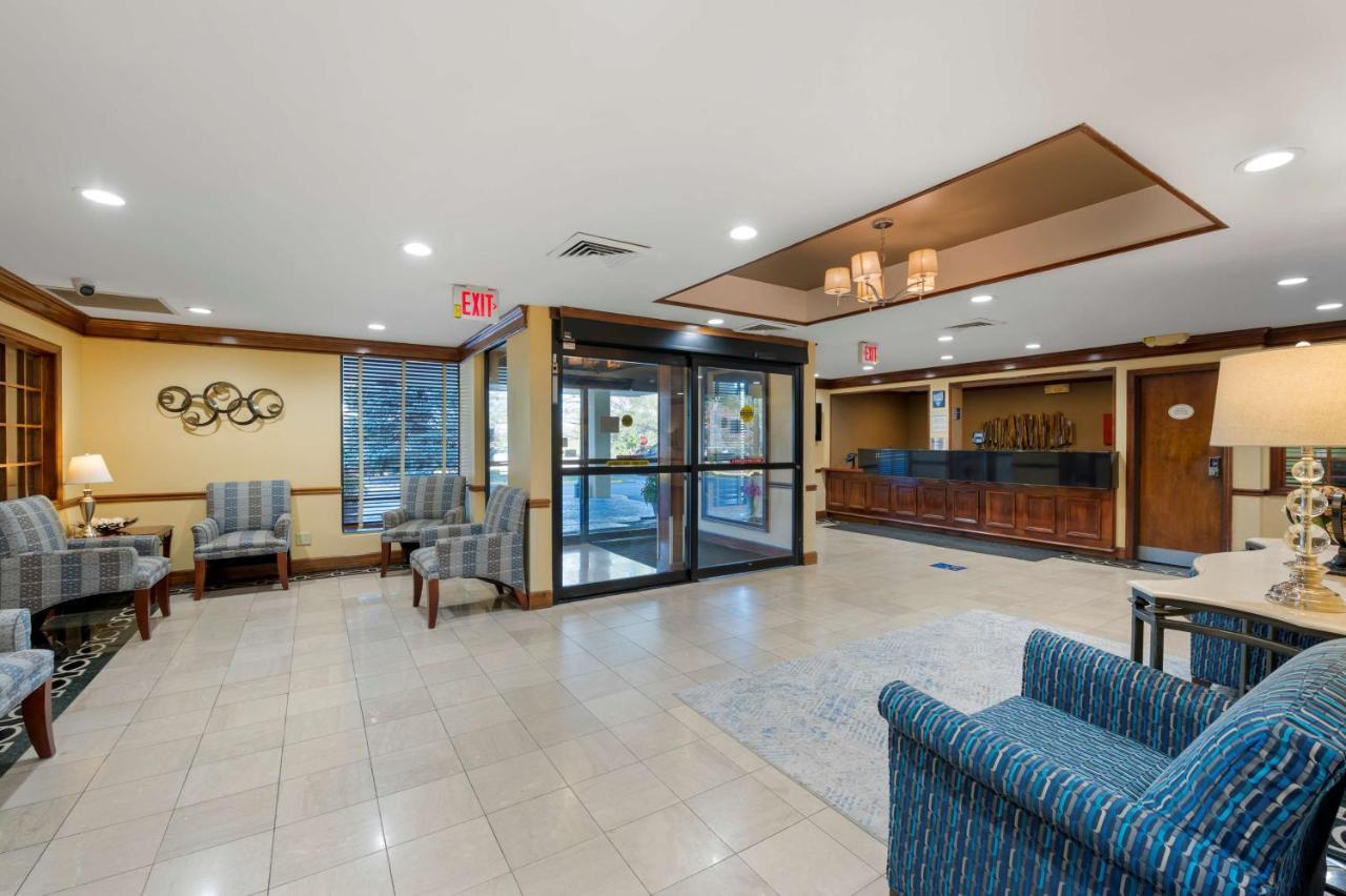 Best Western Louisville East Inn & Suites Exteriér fotografie