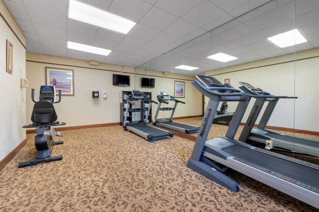 Best Western Louisville East Inn & Suites Exteriér fotografie
