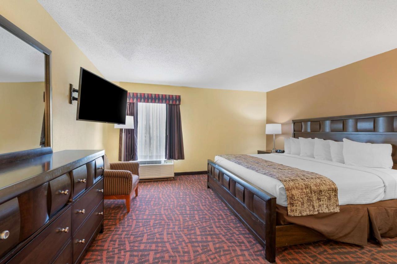 Best Western Louisville East Inn & Suites Exteriér fotografie