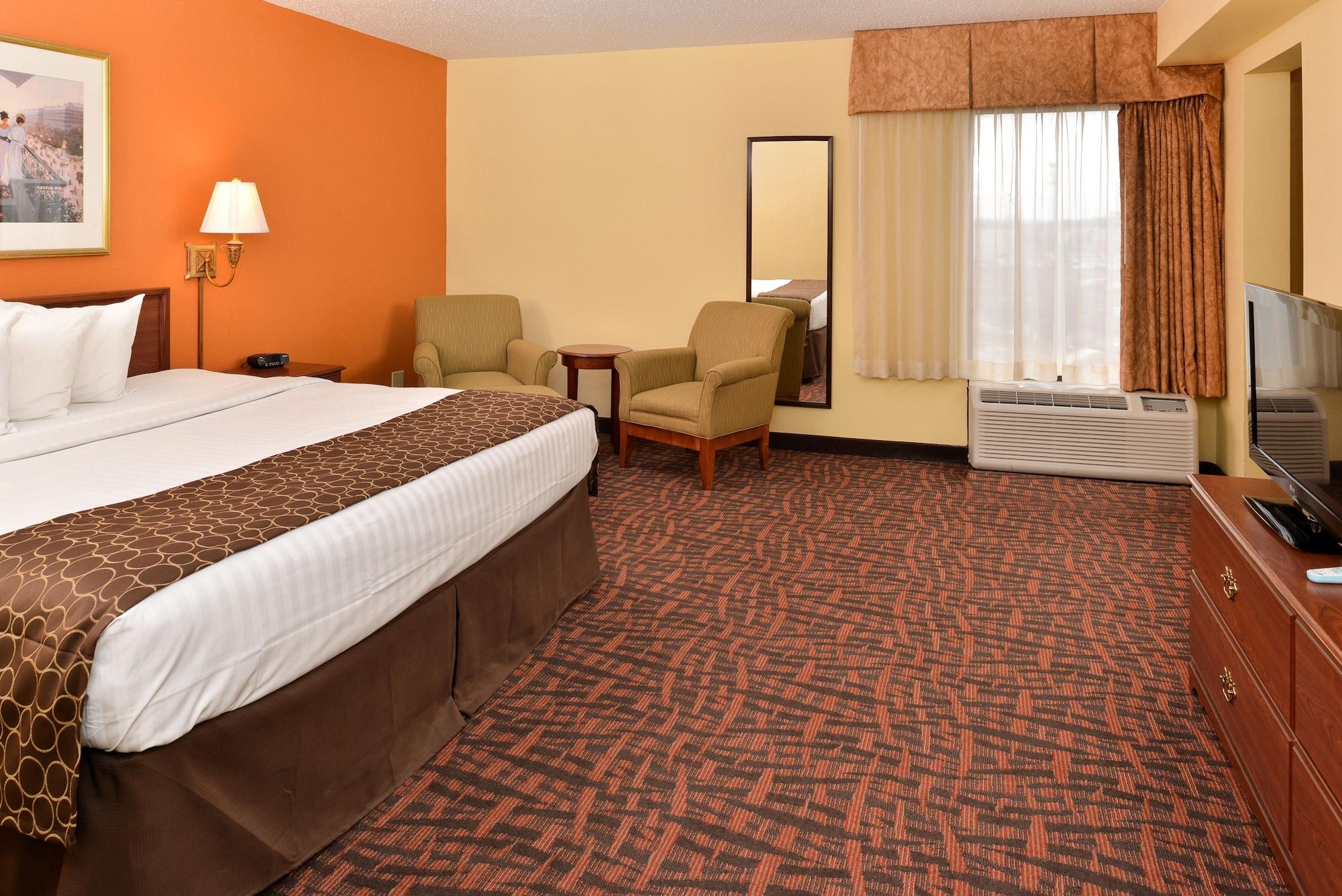 Best Western Louisville East Inn & Suites Exteriér fotografie