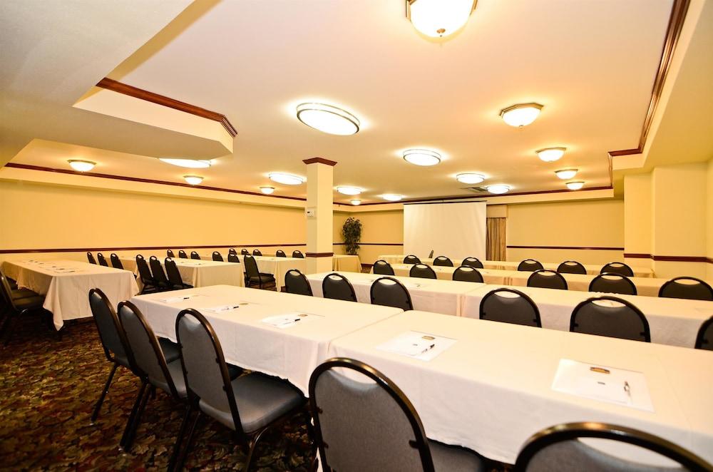 Best Western Louisville East Inn & Suites Exteriér fotografie