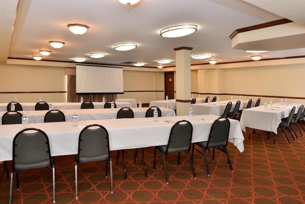 Best Western Louisville East Inn & Suites Exteriér fotografie