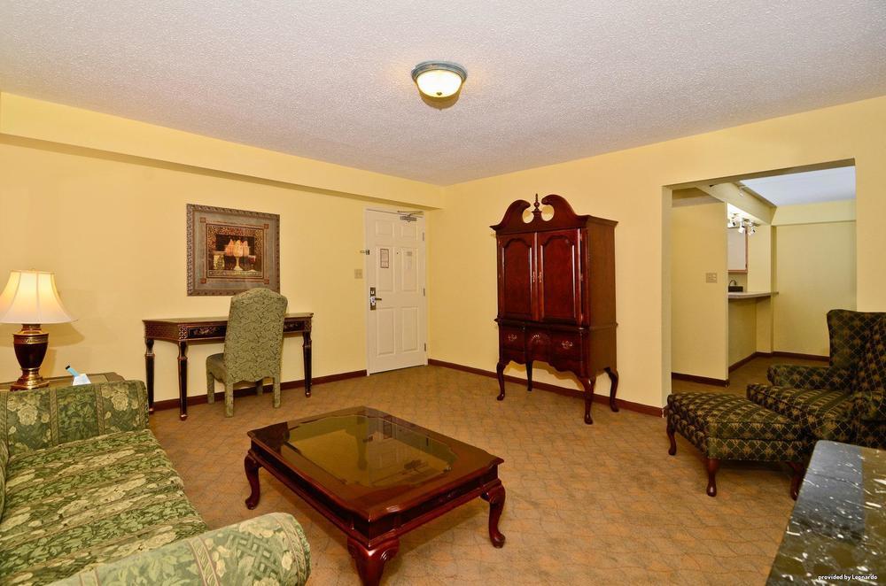 Best Western Louisville East Inn & Suites Pokoj fotografie