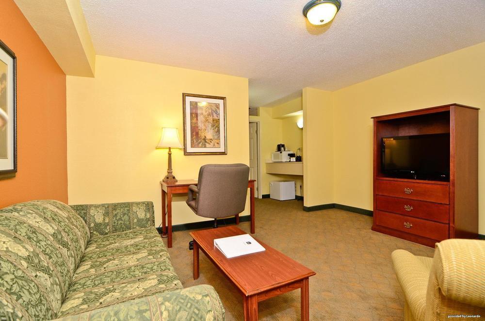 Best Western Louisville East Inn & Suites Pokoj fotografie