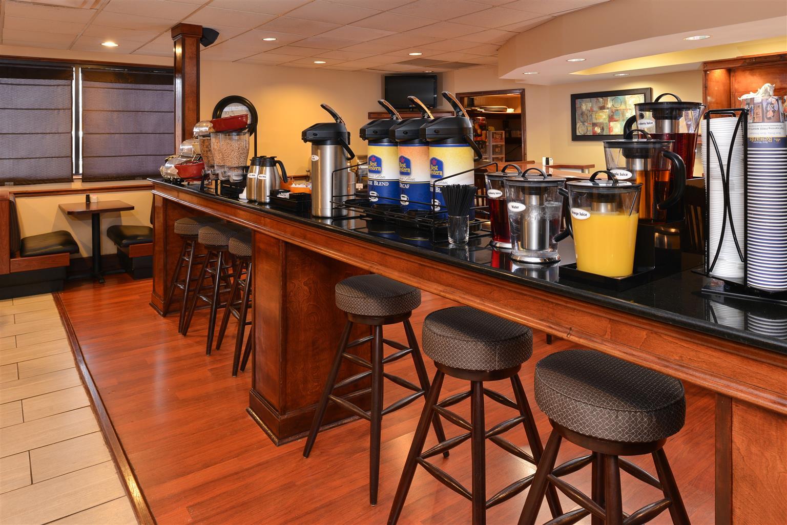 Best Western Louisville East Inn & Suites Exteriér fotografie