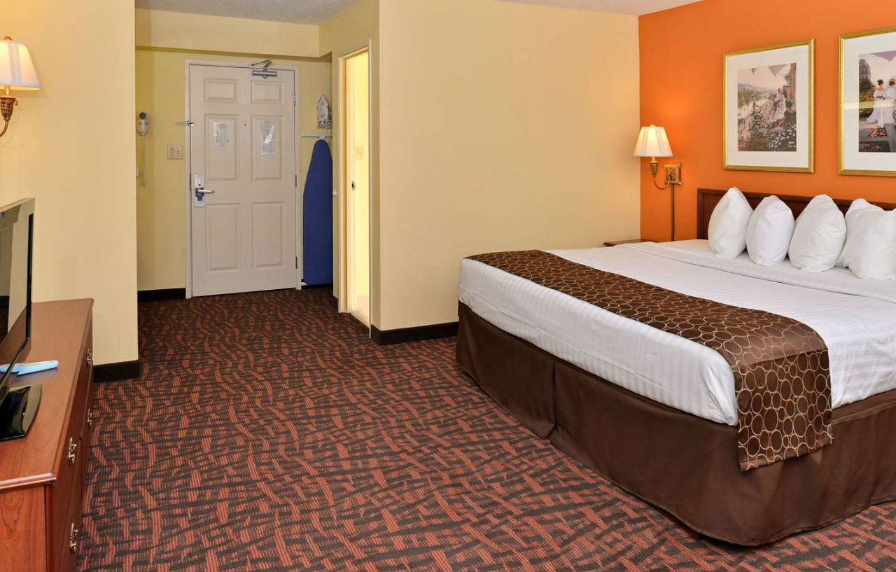 Best Western Louisville East Inn & Suites Exteriér fotografie